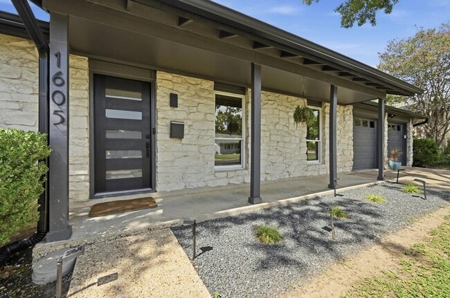 Building Photo - 1605 Springer Ln