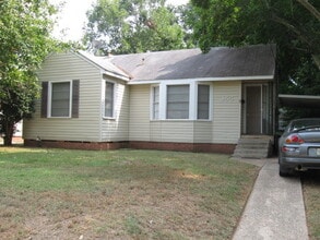 Building Photo - 255 E Ratcliff St