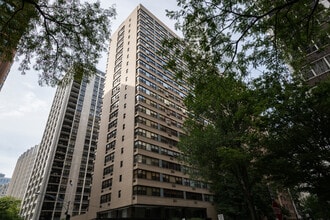 Building Photo - 850 N Dewitt Pl