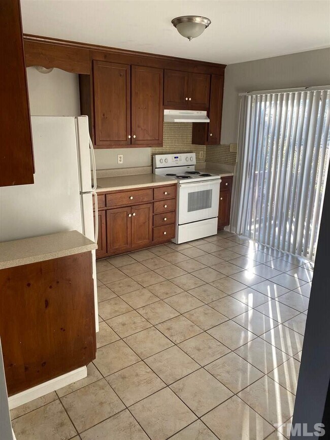 Building Photo - 1418 Carnage Dr