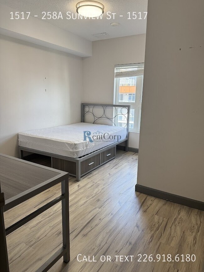 Photo du bâtiment - 258A-258A Sunview St