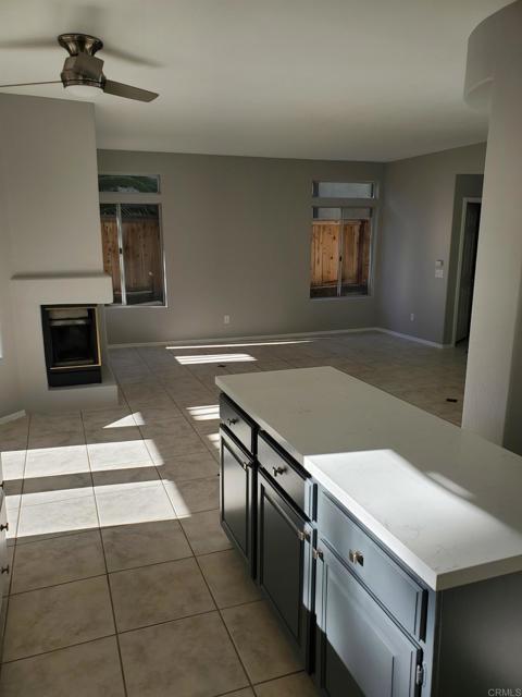 Foto del edificio - 3619 Via Bernardo