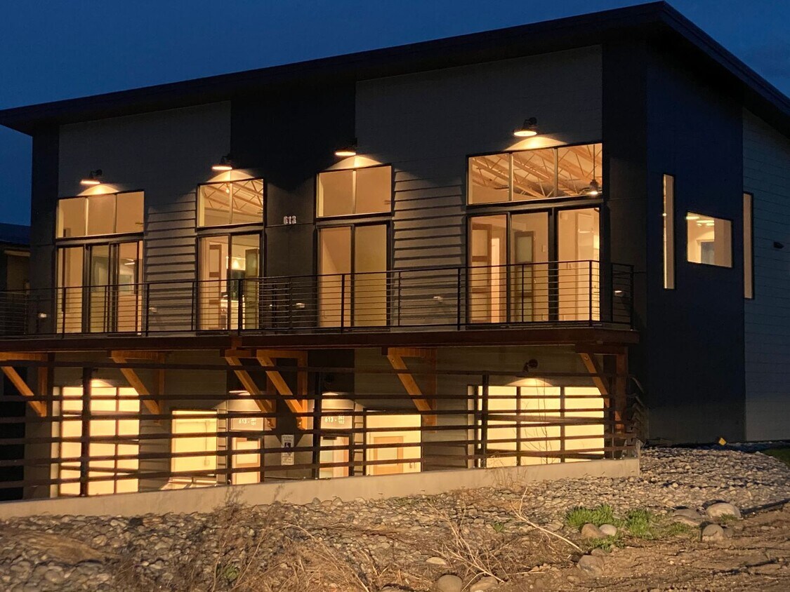 Foto principal - 613 Nikles Dr