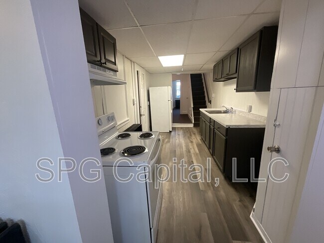 Foto del edificio - 219 N Pine St