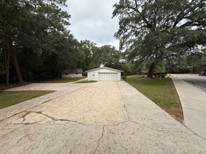 Building Photo - 1601 Salmon Dr