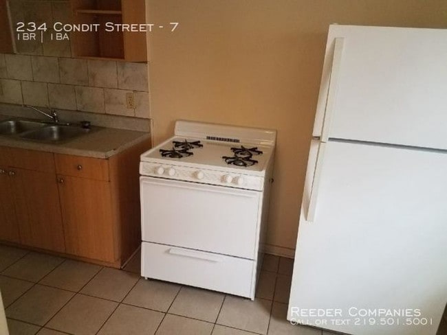 Building Photo - 1 bedroom in Hammond IN 46320