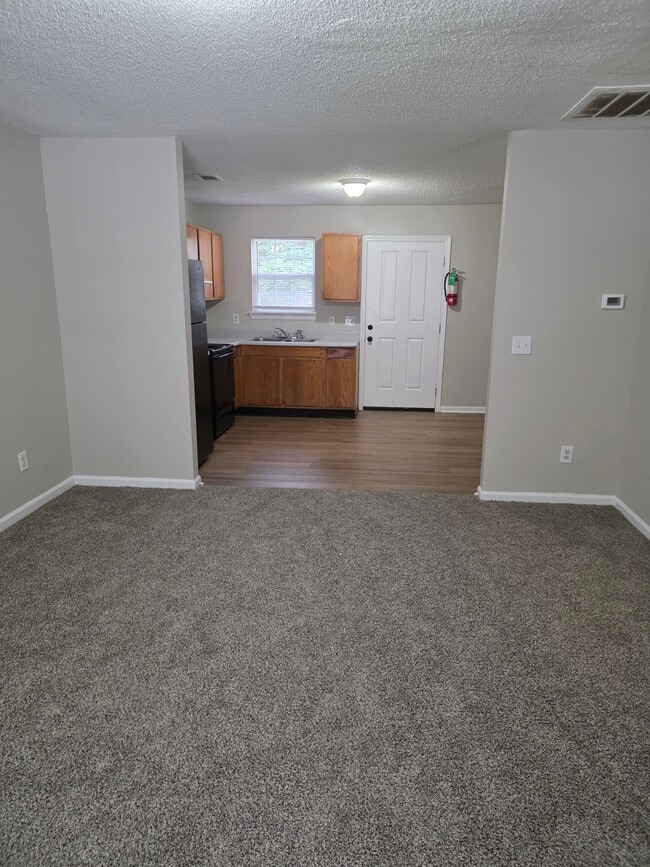 Foto del edificio - 1209 Harmony St