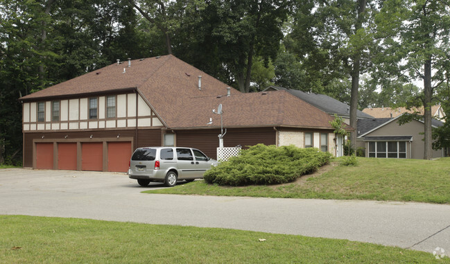 Building Photo - Timbercreek Townhouses