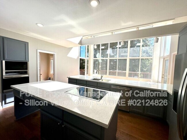 Foto del edificio - 2430 Jarvis Rd