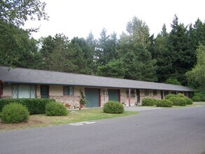 Building Photo - 5484 Bel W Dr