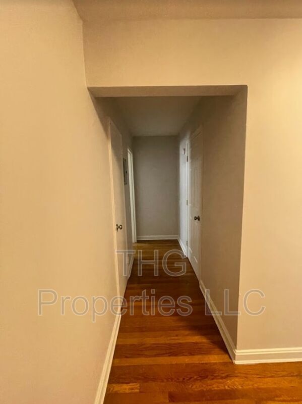 Foto del edificio - 76 Woodland Rd