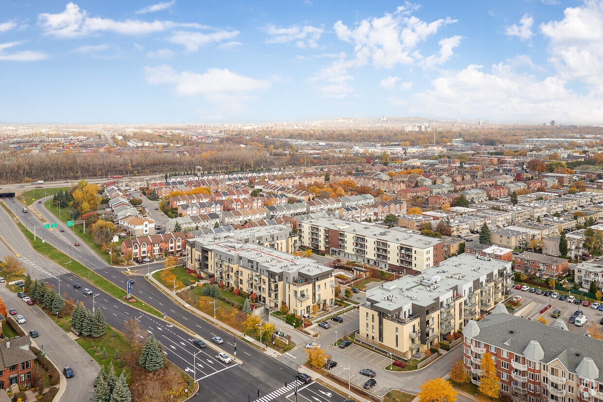 Aerial Photo - 3111 Rue Sherbrooke E