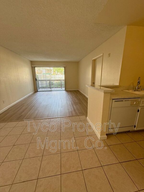 Foto del edificio - 6111 Rancho Mission Rd