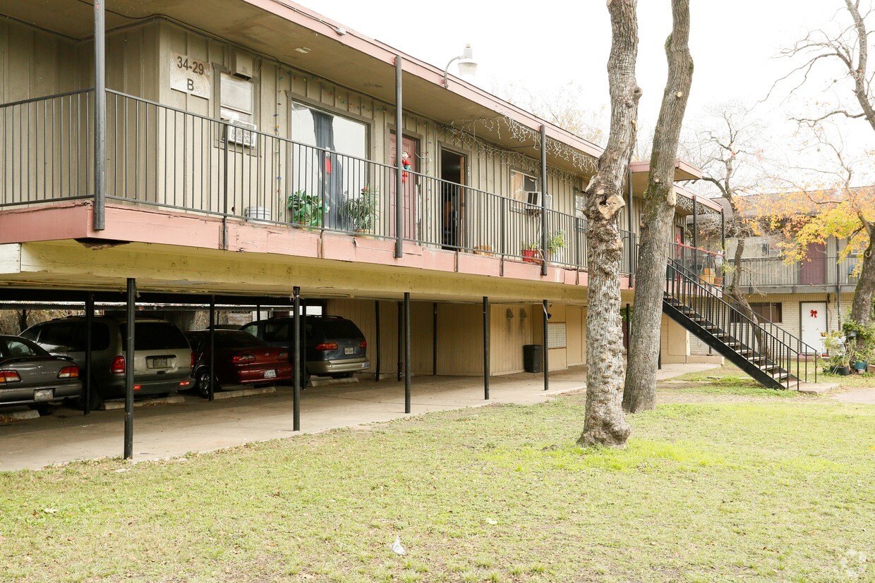 Foto principal - Oak Acres Apartments