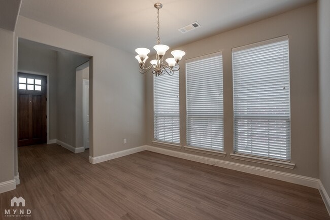 Building Photo - 3317 King Yon Wy