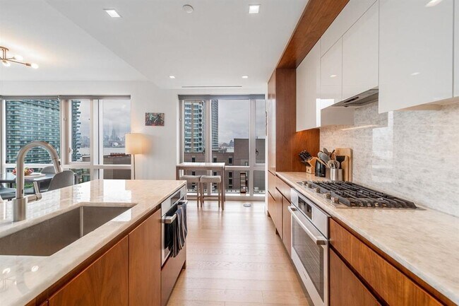 Foto del edificio - 75 Park Ln S