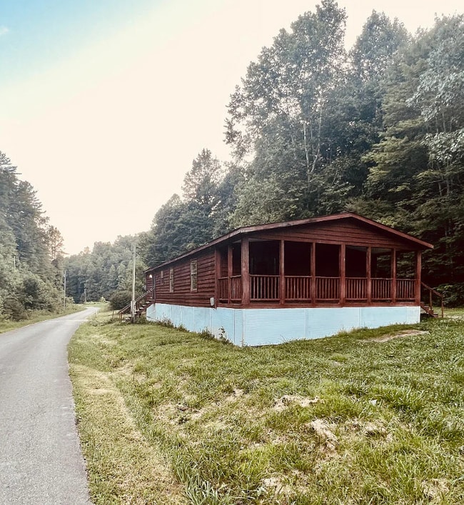 Building Photo - 1333 Lick Branch Rd