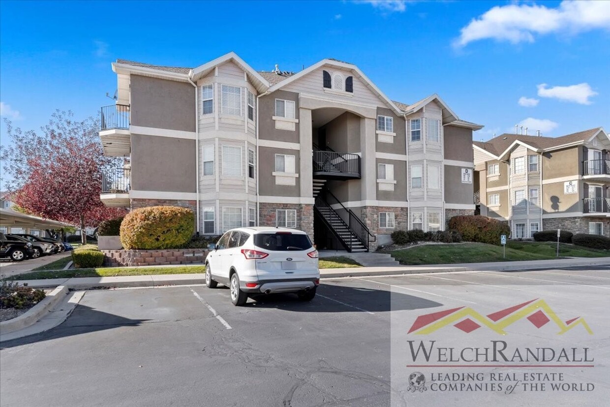 Primary Photo - Spacious 3-Bed, 2-Bath Condo in West Jordan