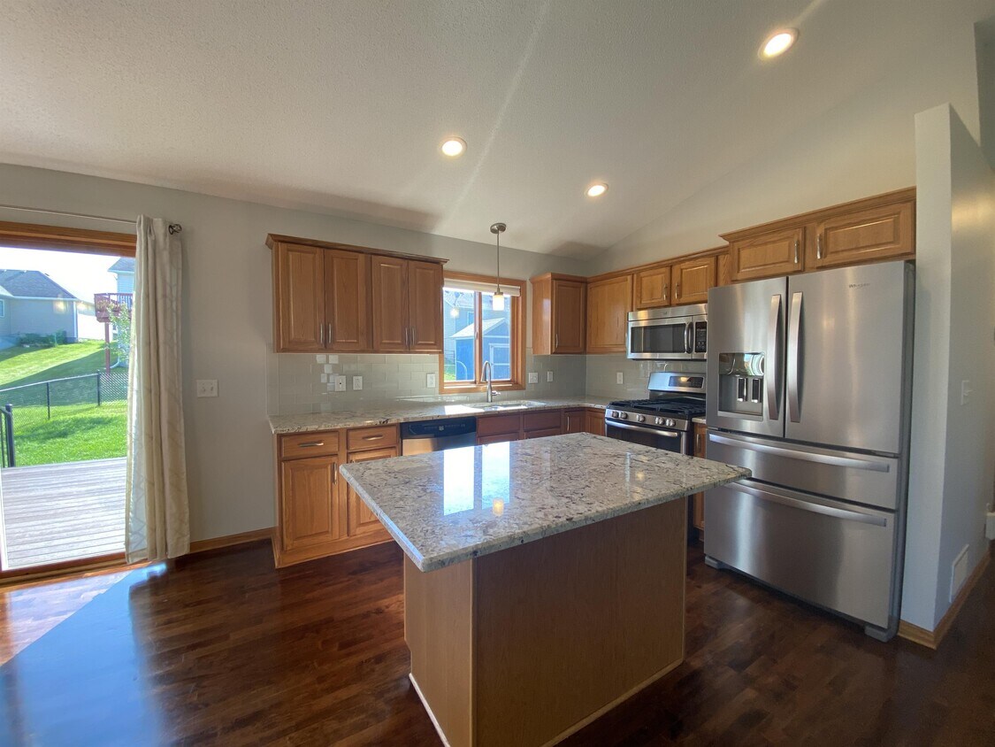 Primary Photo - 2792 Monroe Dr NW