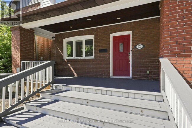 Photo du bâtiment - 222 Hillsdale Ave E