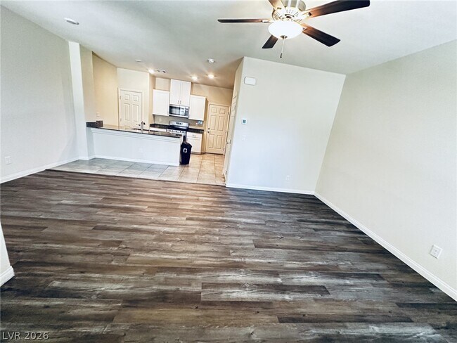 Building Photo - 7331 Sunray Point St
