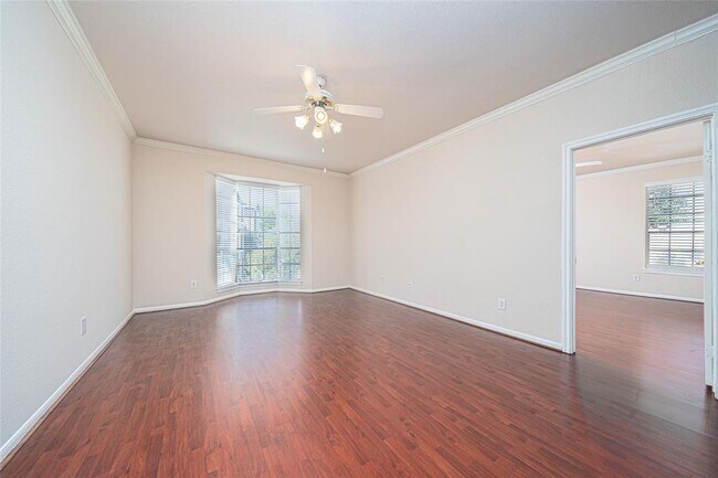 Foto del edificio - 2255 Braeswood Park Dr