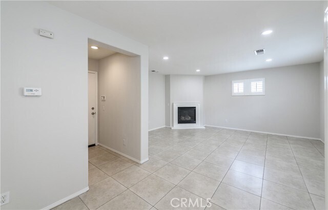 Foto del edificio - 502 N Placer Privado