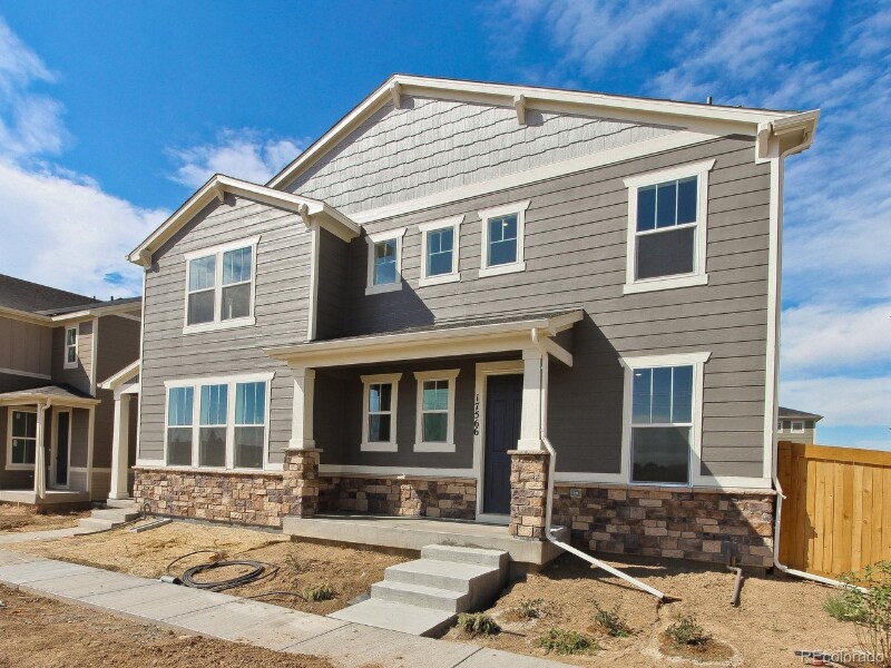 Foto principal - 17566 Bluetrail Ave