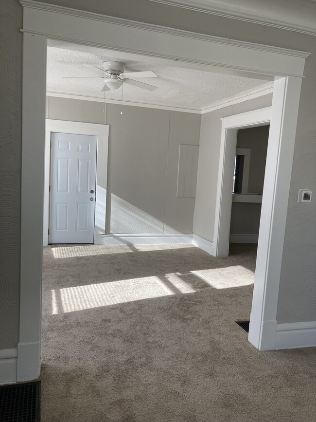 Dining room - 583 Kimball Pl