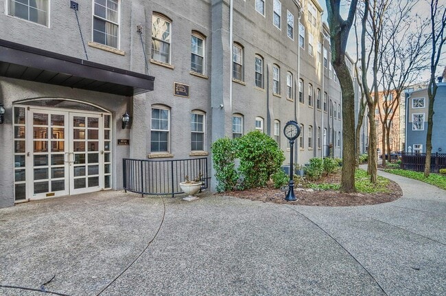 Foto del edificio - 1034 Clinton St