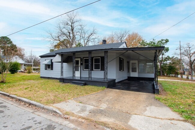 Foto del edificio - Charming 3BR Ranch Home Minutes from Downtown Smithfield!