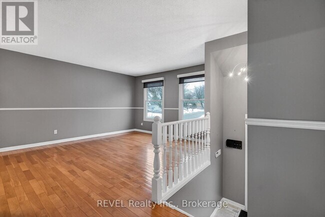 Photo du bâtiment - 6166 Wildrose Crescent