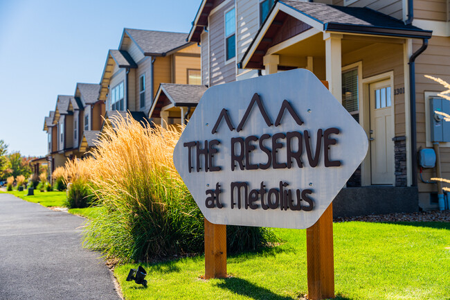 Building Photo - The Reserve @ Metolius