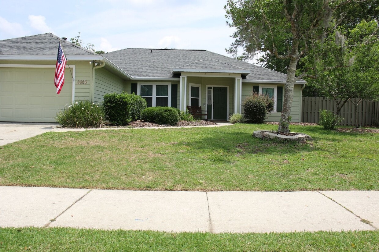 Spacious 3/2 in Eagle Point - Spacious 3/2 in Eagle Point