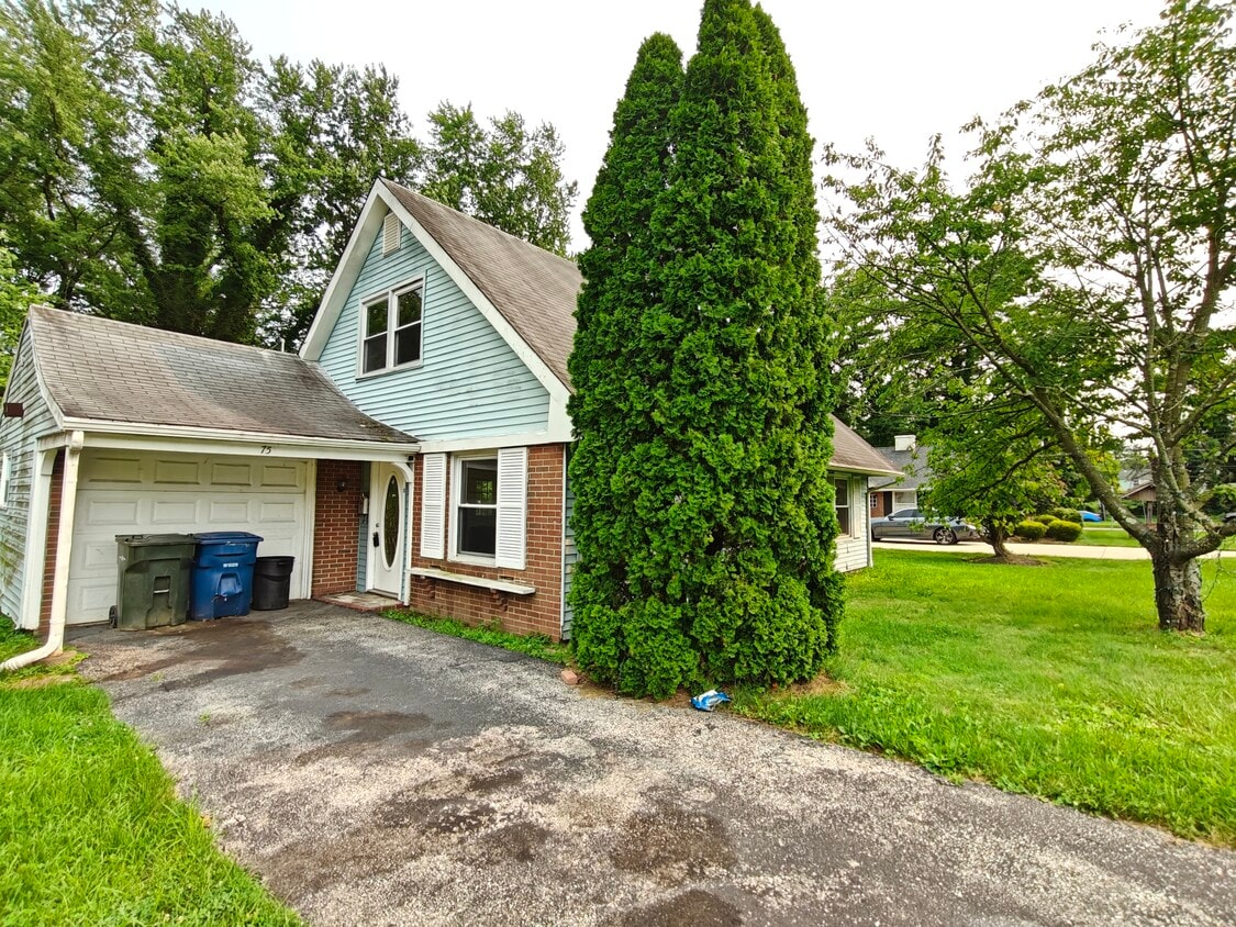 Photo - 75 Mainbridge Ln-