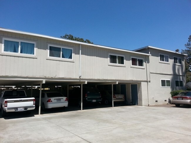 Building Photo - 1469 Marclair Dr