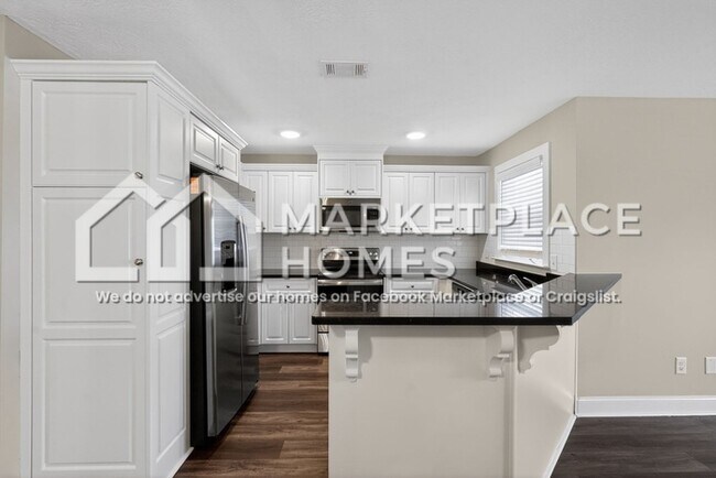 Foto del edificio - 2235 Perrins Ln