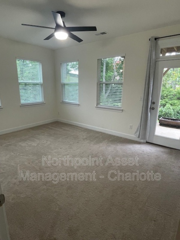 Foto del edificio - 10415 Glenmere Crk Cir