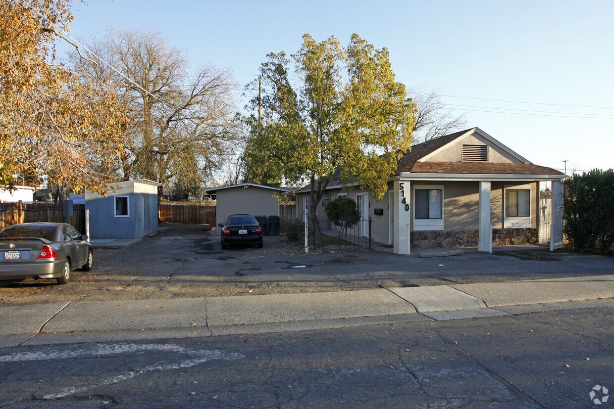 Building Photo - 5140 Poplar Blvd