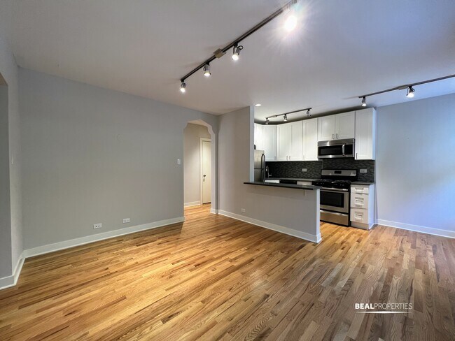 Building Photo - 2420 N Kedzie Blvd