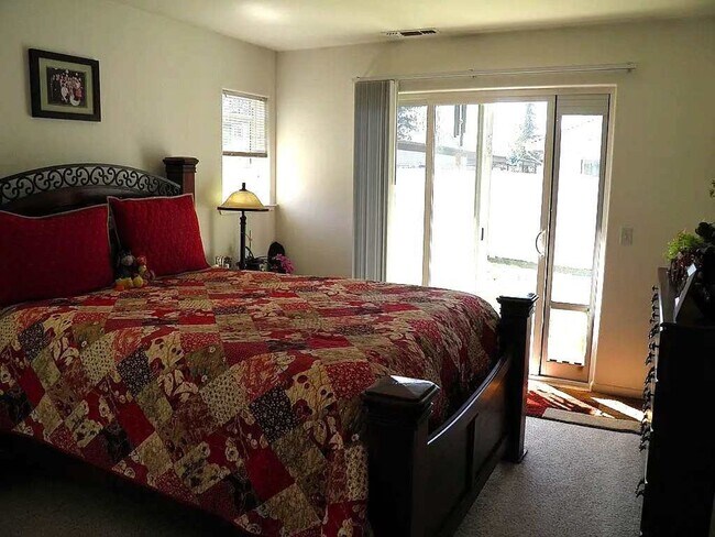 Foto del edificio - 2 bedroom, 2 bath in Grass Valley, CA