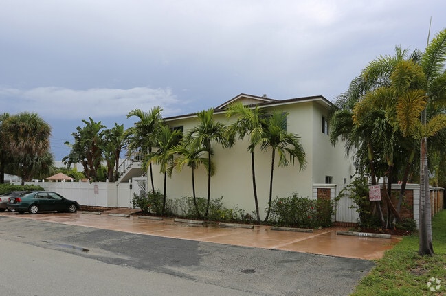 Building Photo - 1492 Holly Heights Dr