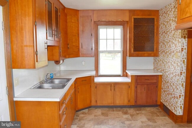 Building Photo - 9526 Circle Dr