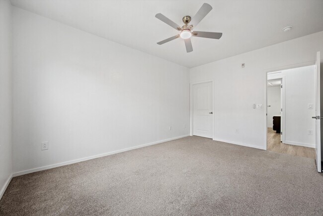 bedroom-2-park-hill-4000-1x1-a1-ash-d203-08-27-2026.jpg - Park Hill 4000