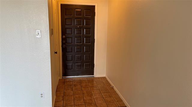 Building Photo - 804 Redbud Dr