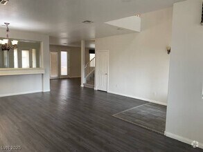 Building Photo - 94 Glendive St
