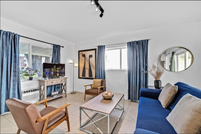 Foto del edificio - 1023 NW 23rd Ave