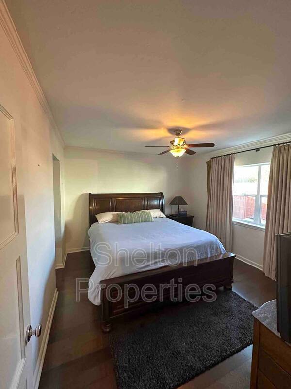 Foto del edificio - 2026 N Laurel Ave