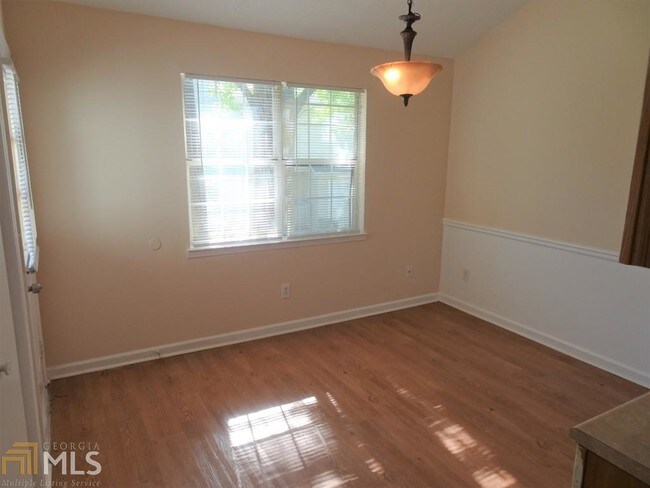 Building Photo - 1745 Hunting Creek Dr SE