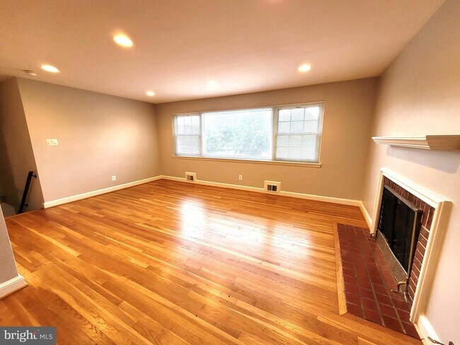 Building Photo - 3211 Korte Ct